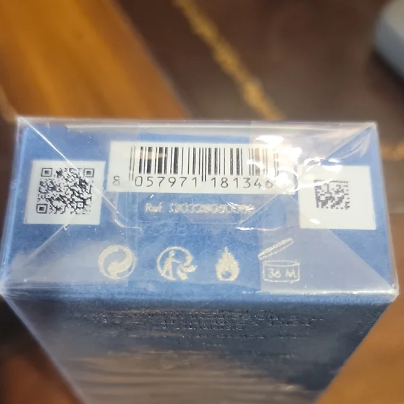 Dolce & Gabbana Light Blue Eau Intense Fragrance - Picture 4 of 4